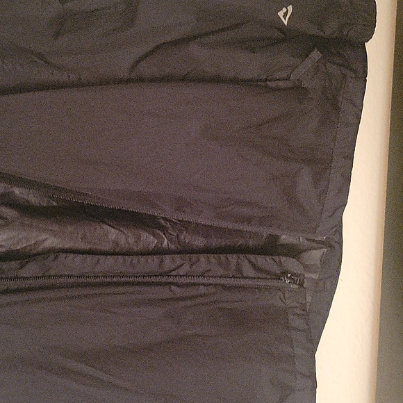 rain jacket - Picture 3 of 4